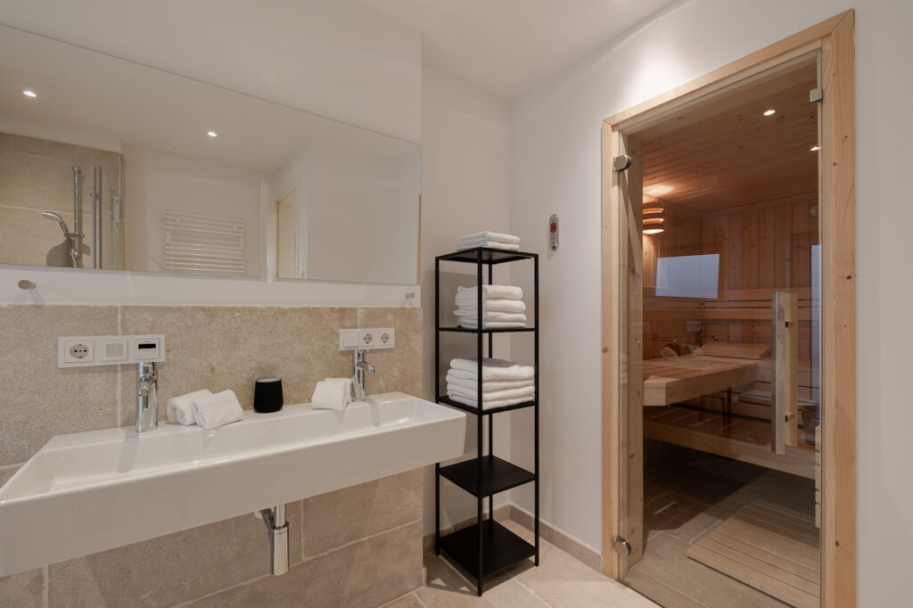 Pure_Tinnum_Master_Badezimmer